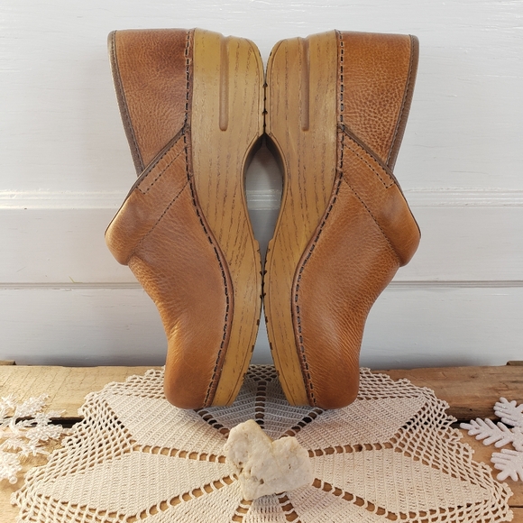 Dansko Pro Honey Clogs Burnished Distressed Pebble Leather Boho Cottage 8.5-9 - Picture 11 of 16